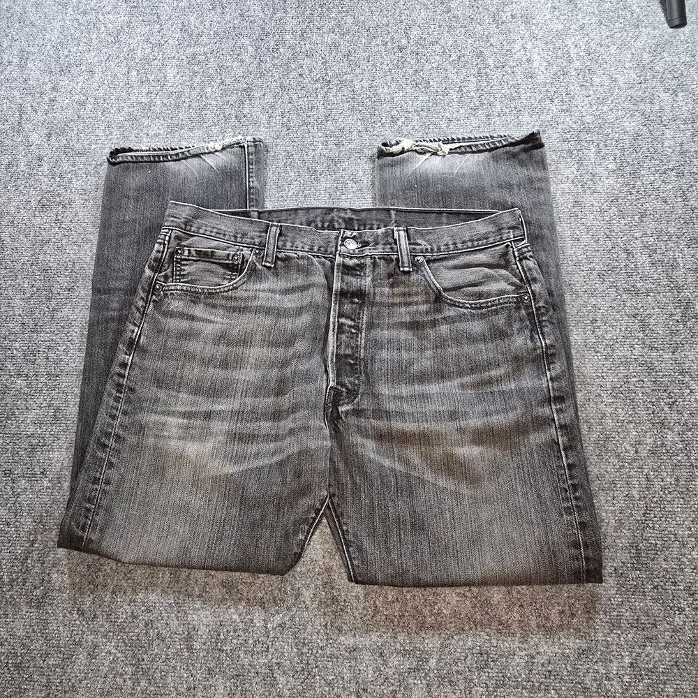 Levis 501 Jeans Mens 36x30 Charcoal Black Straight Leg Button Fly Denim